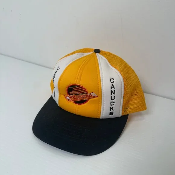 Vintage Vancouver Canucks Trucker Snapback - Picture 2 of 4
